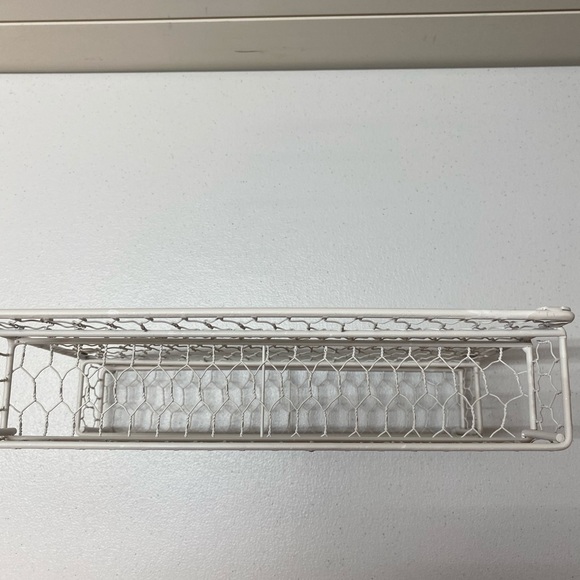 NWOT Chicken Wire 2 Tier Rack - Picture 5 of 8